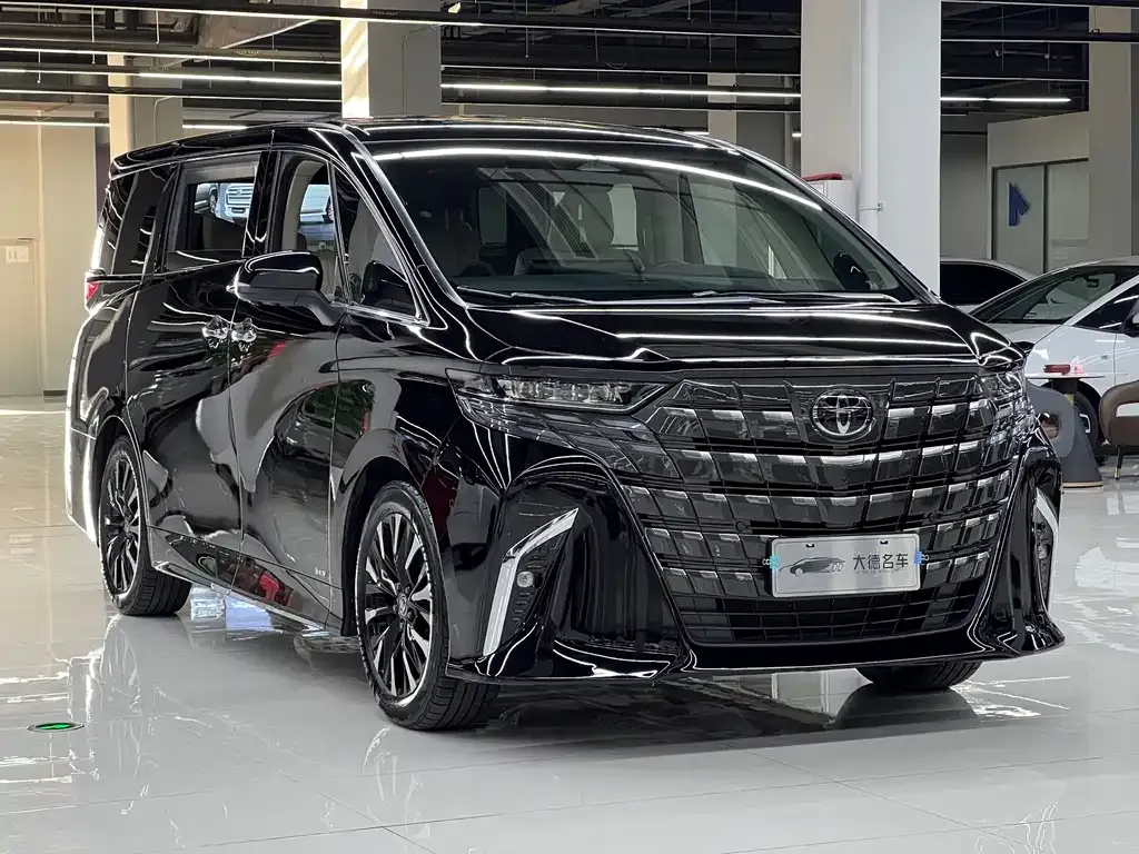 Toyota Alphard — фото 5