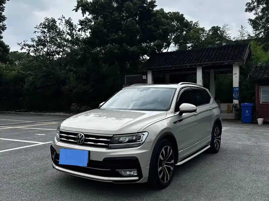 Volkswagen Tiguan L — фото 5