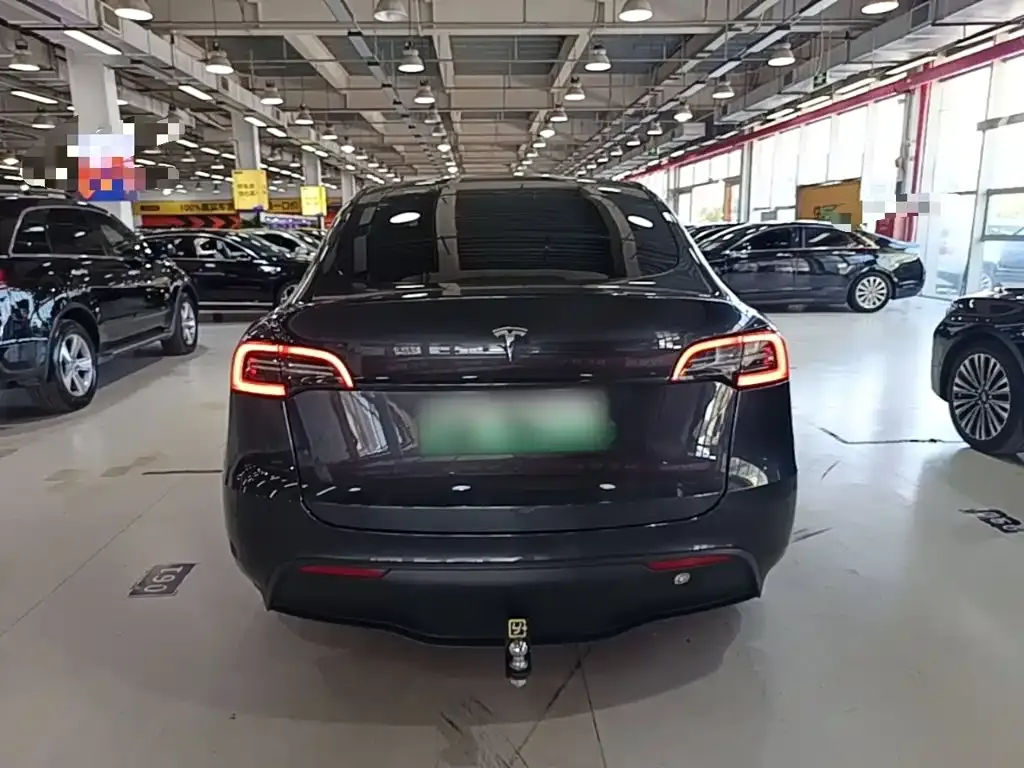 Tesla Model Y — фото 4