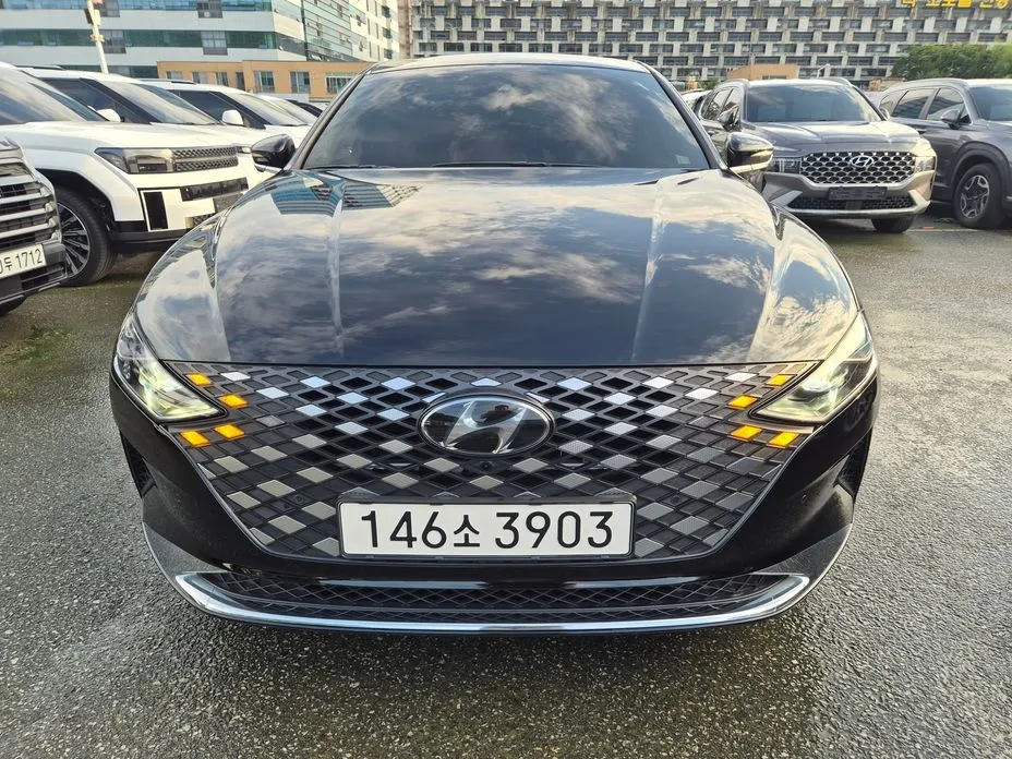 Hyundai Grandeur — фото 1