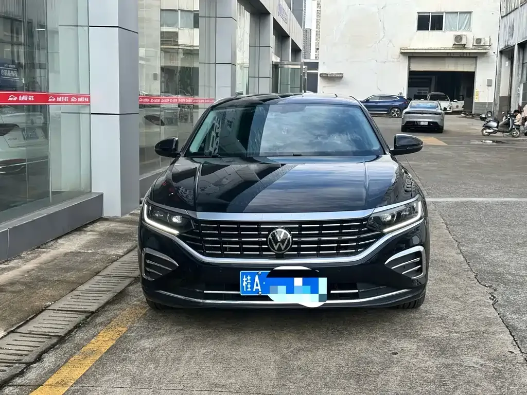 Volkswagen Passat — фото 4