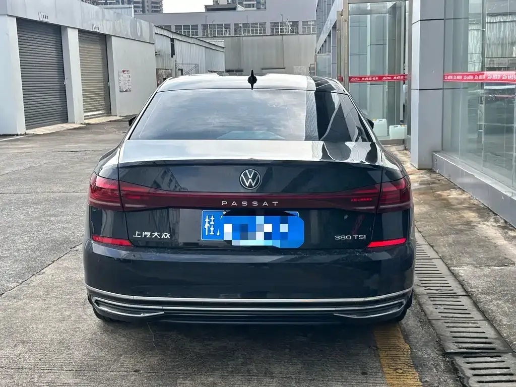 Volkswagen Passat — фото 3