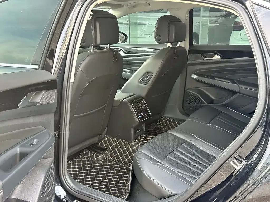 Volkswagen Passat — фото 5