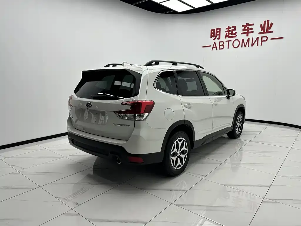 Subaru Forester — фото 4