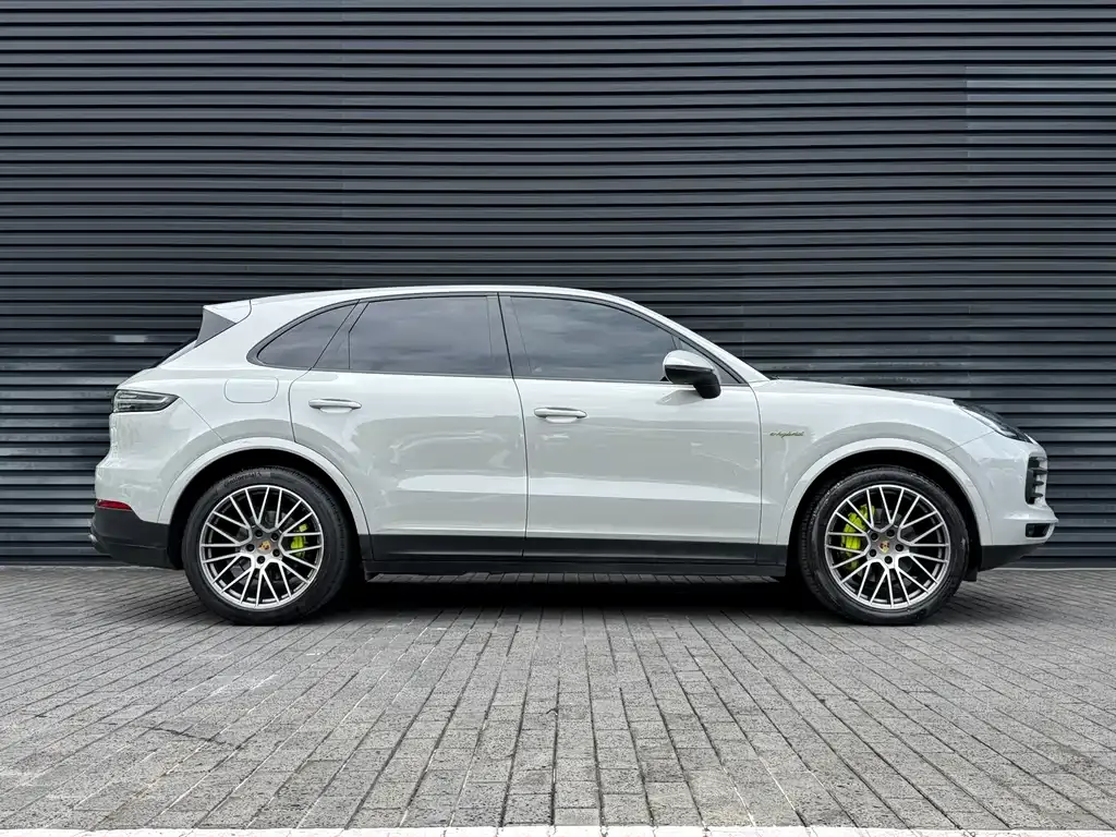 Porsche Cayenne Hybrid — фото 8