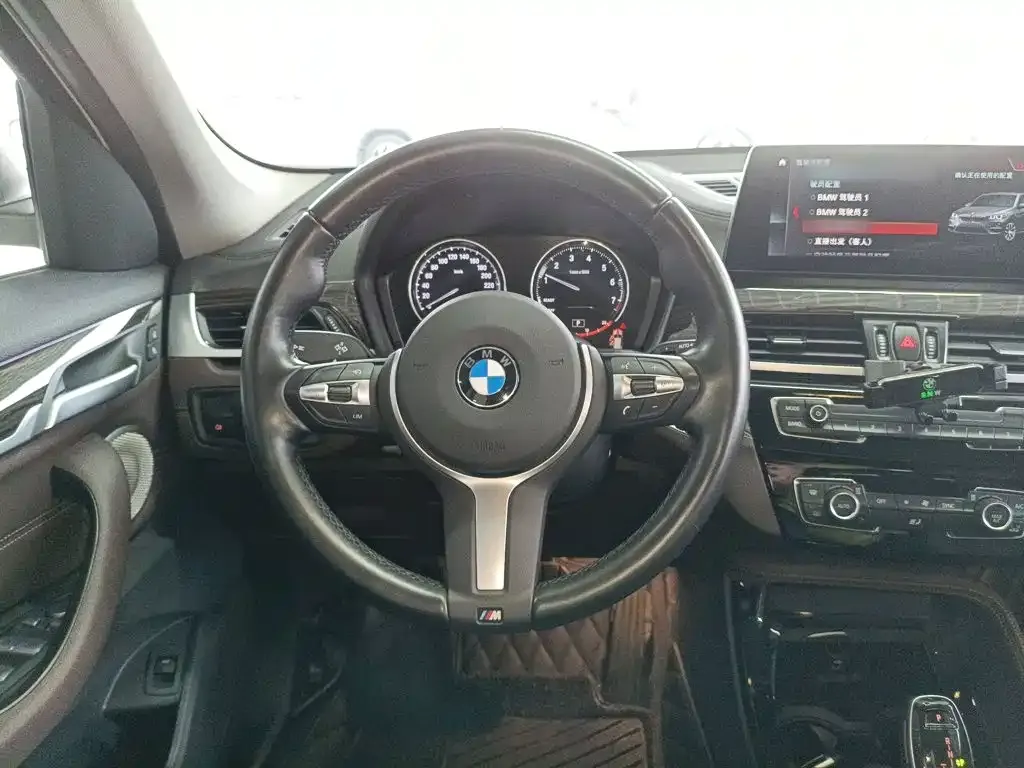 BMW X1 — фото 9