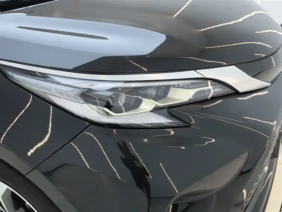 Toyota Granvia — фото 8