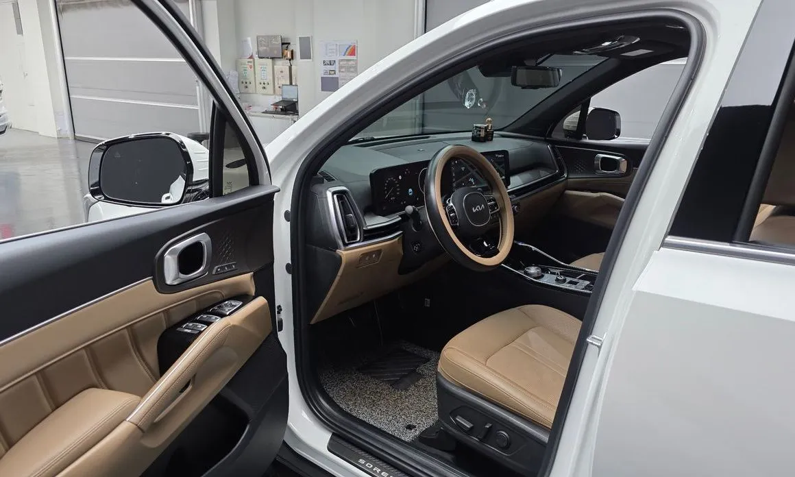 Kia Sorento — фото 10