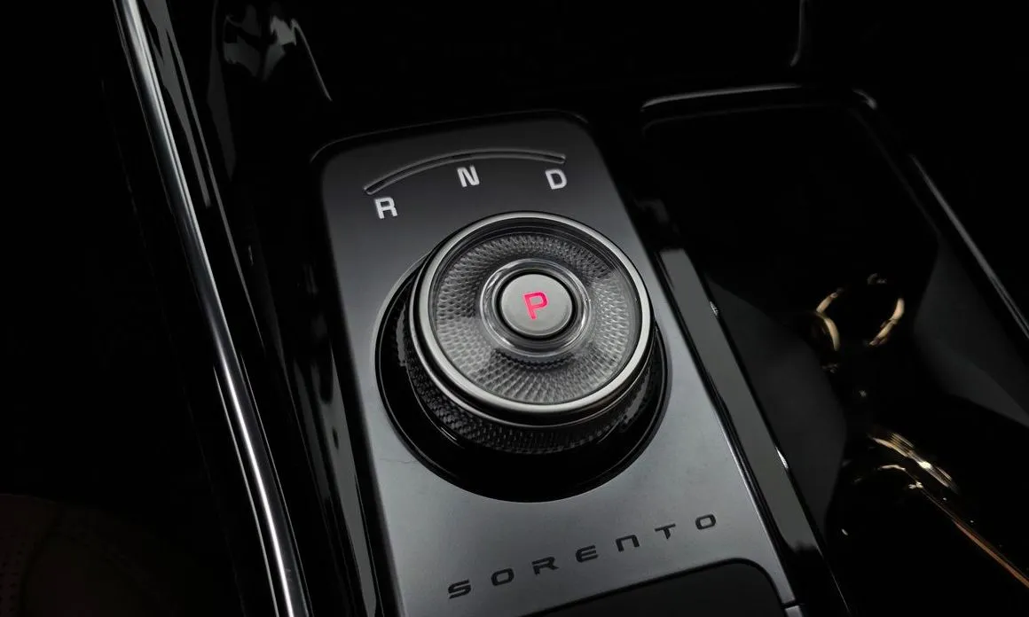 Kia Sorento — фото 5