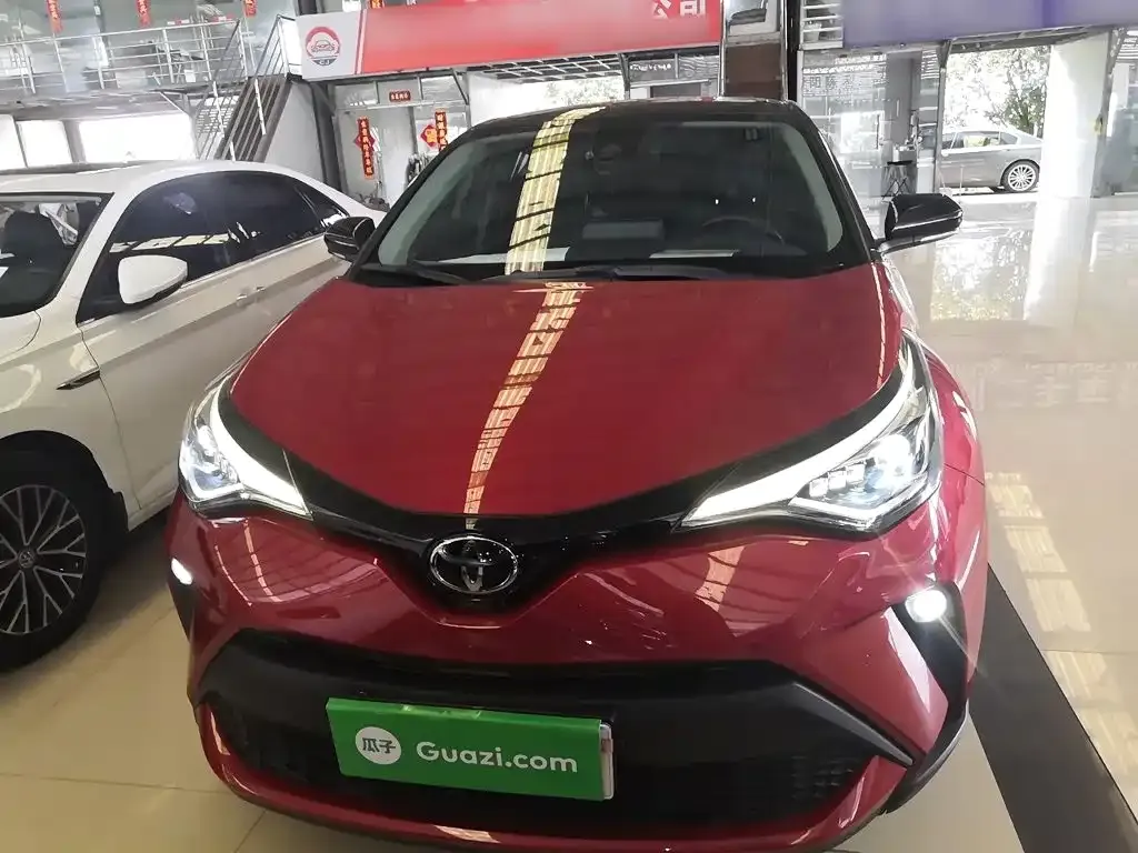 Toyota C-HR — фото 9