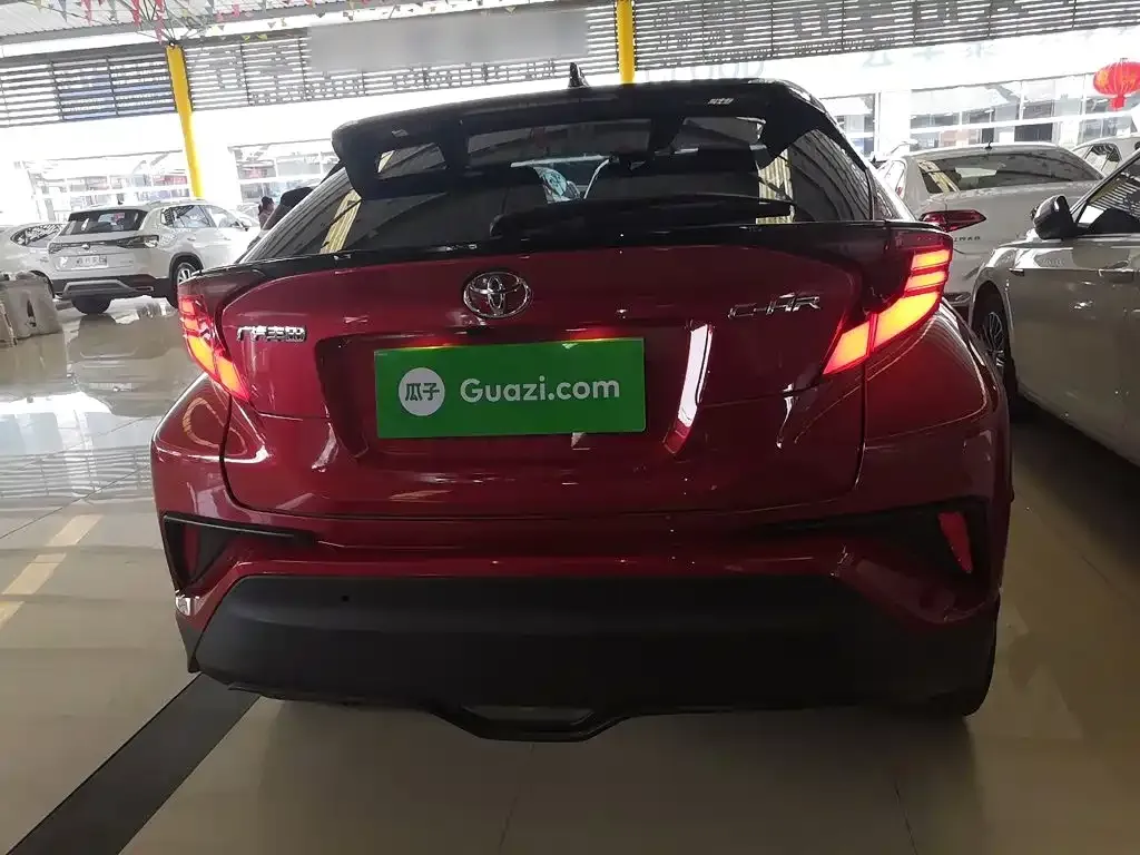 Toyota C-HR — фото 7