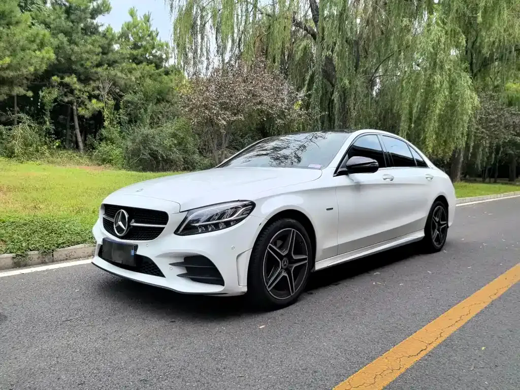 Mercedes-Benz C-Class — фото 1