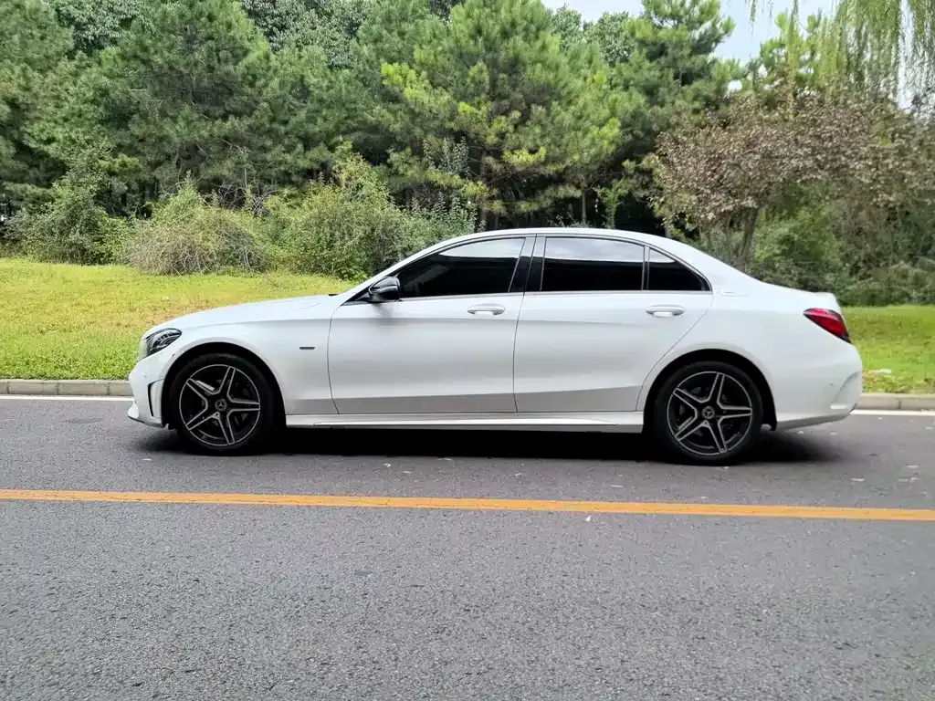 Mercedes-Benz C-Class — фото 10
