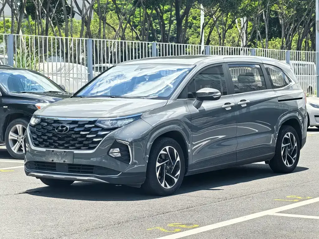 Hyundai Custo — фото 1