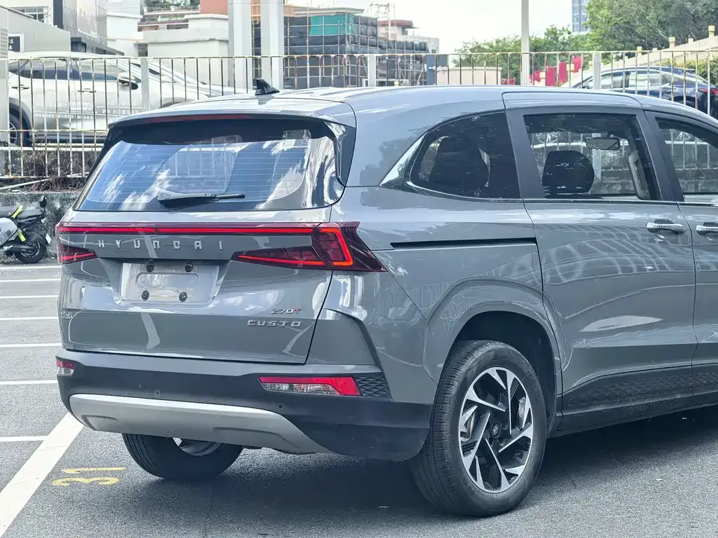 Hyundai Custo — фото 6