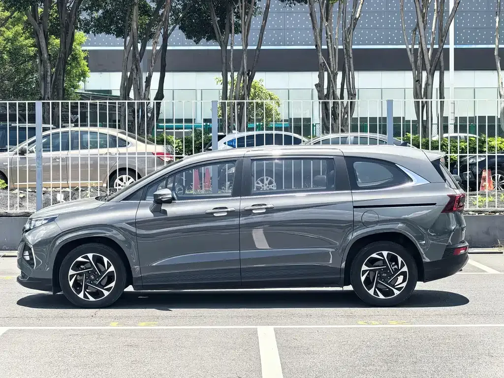 Hyundai Custo — фото 9