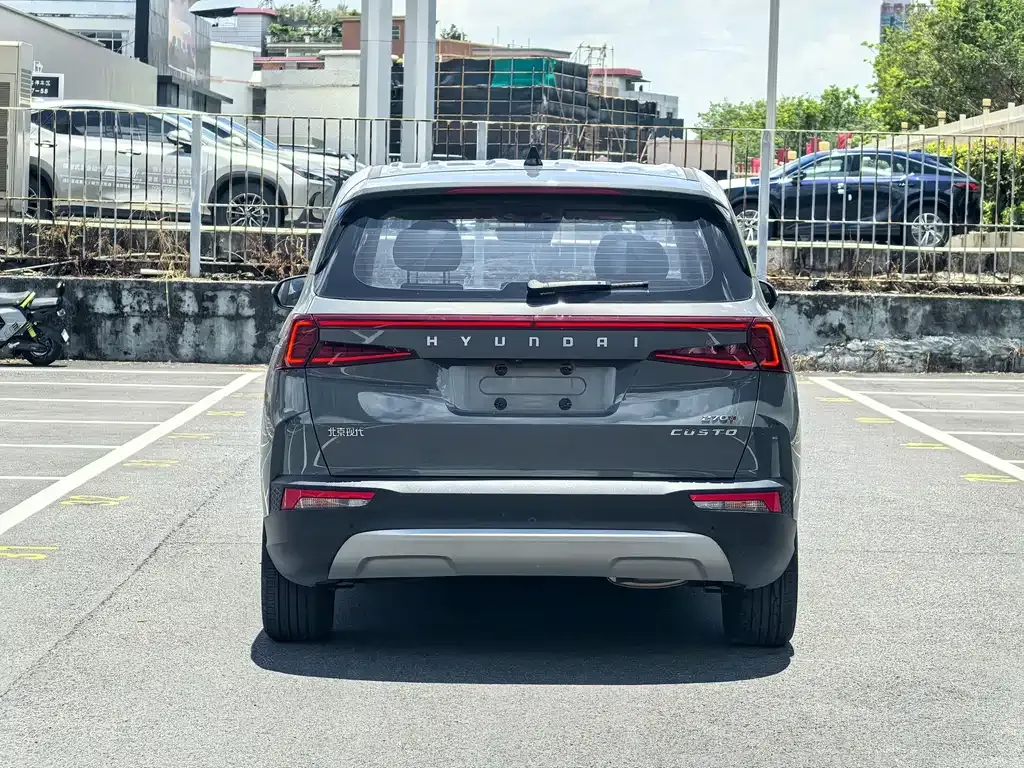 Hyundai Custo — фото 10