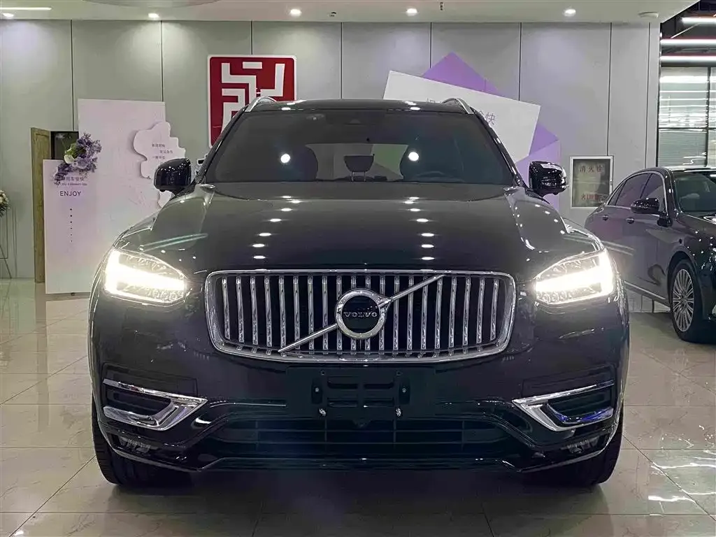 Volvo XC90 — фото 6