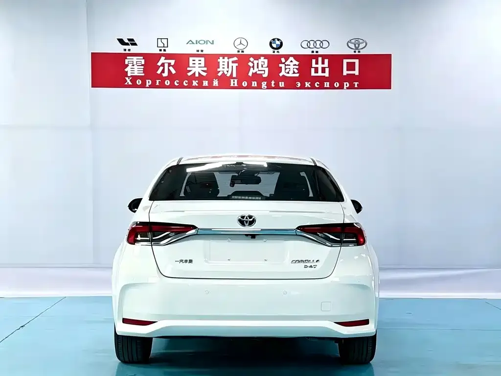 Toyota Corolla — фото 4