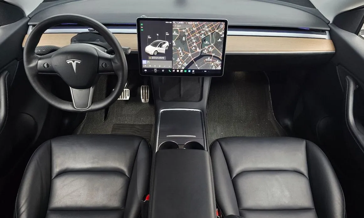 Tesla Model Y — фото 7