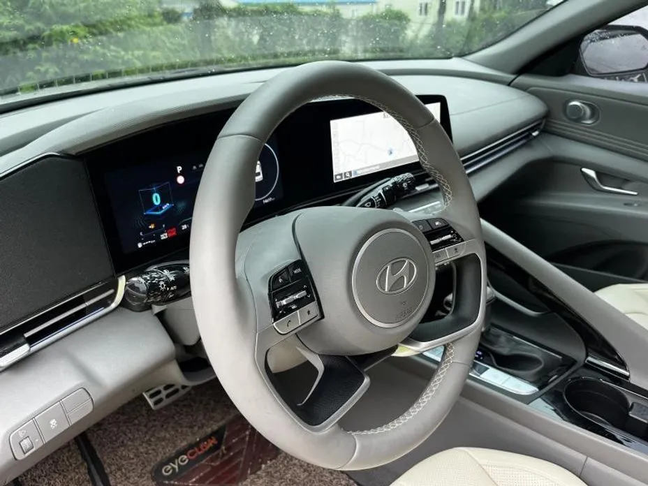 Hyundai AVANTE — фото 4