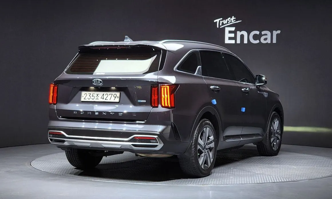 Kia Sorento — фото 9