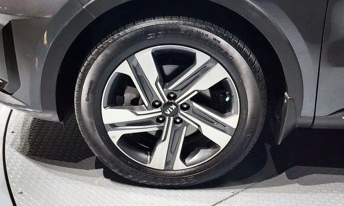 Kia Sorento — фото 5