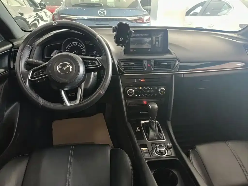 Mazda CX-4 — фото 9