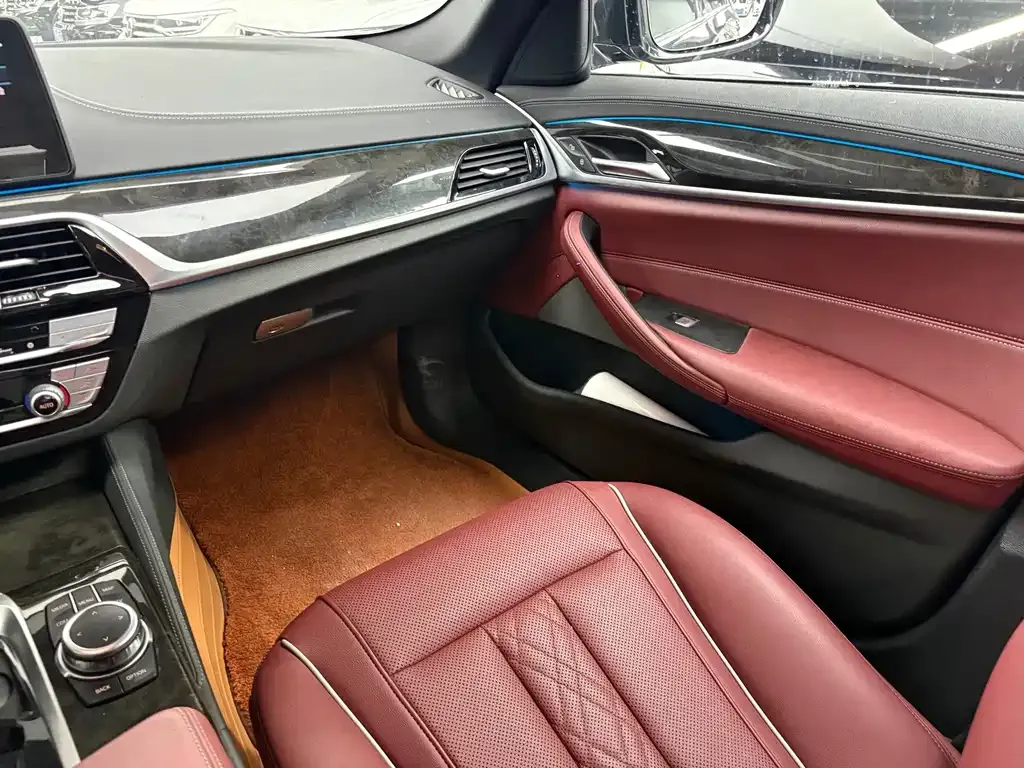 BMW 5 Series New Energy — фото 9