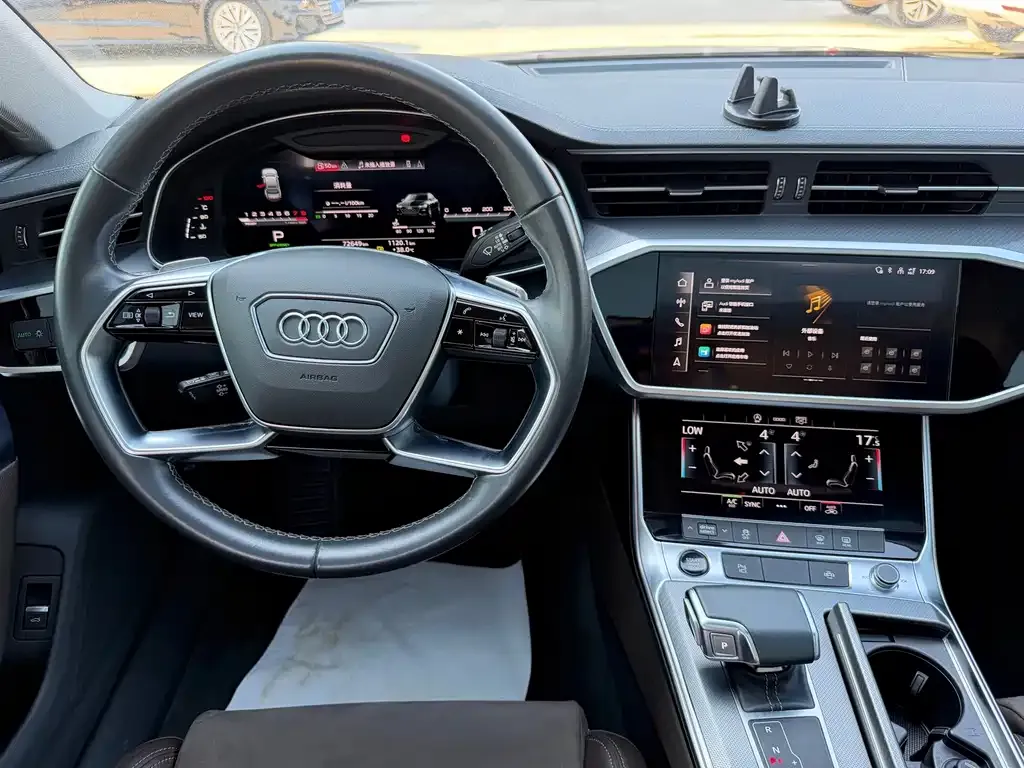 Audi A7L — фото 9