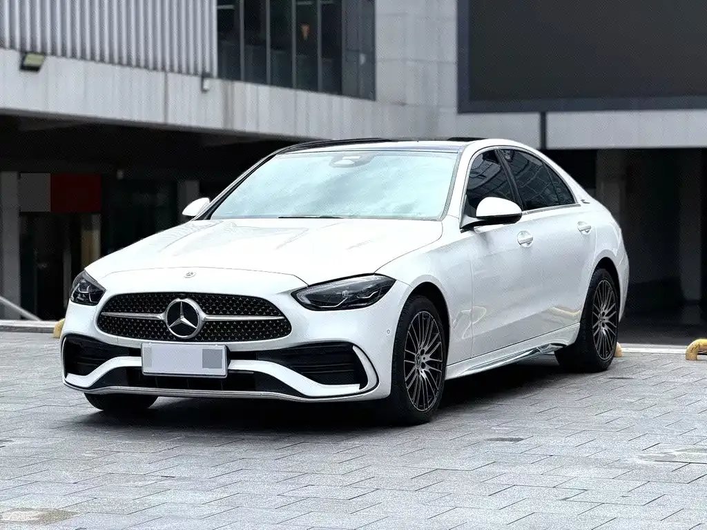 Mercedes-Benz C-Class — фото 1