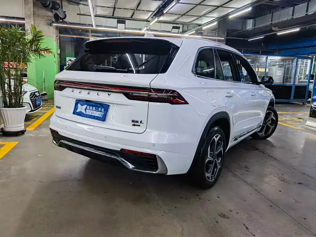 Geely Xingyue L — фото 4