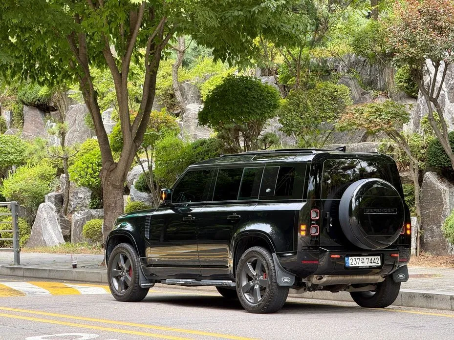 Land Rover Defender — фото 10