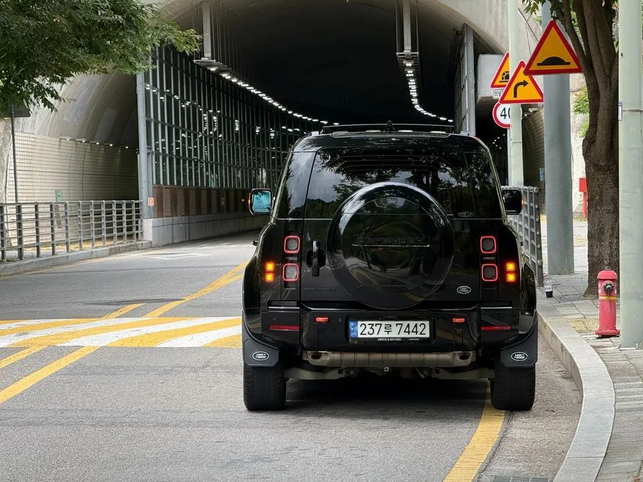 Land Rover Defender — фото 6