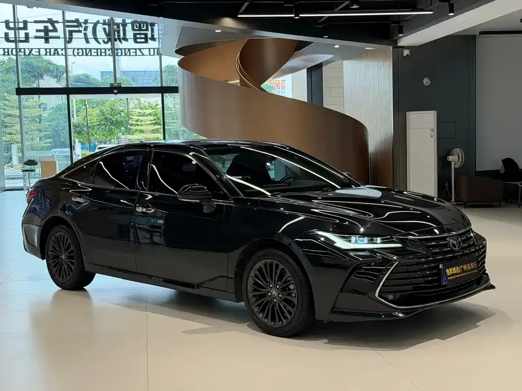 Toyota Avalon — фото 10