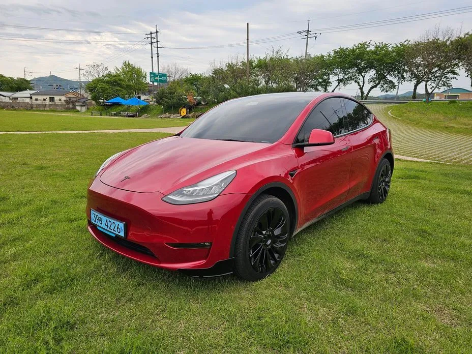 Tesla Model Y — фото 8