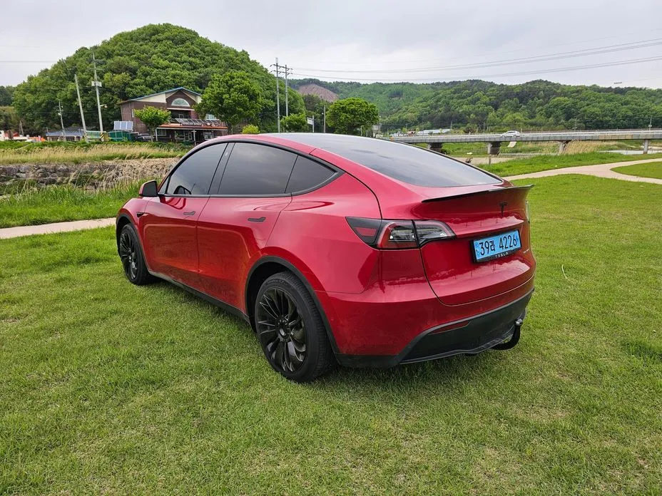 Tesla Model Y — фото 7