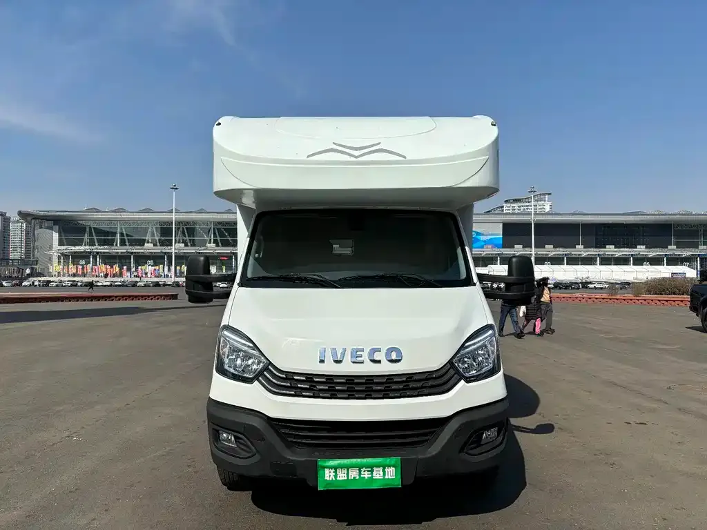 IVECO Ousheng — фото 7