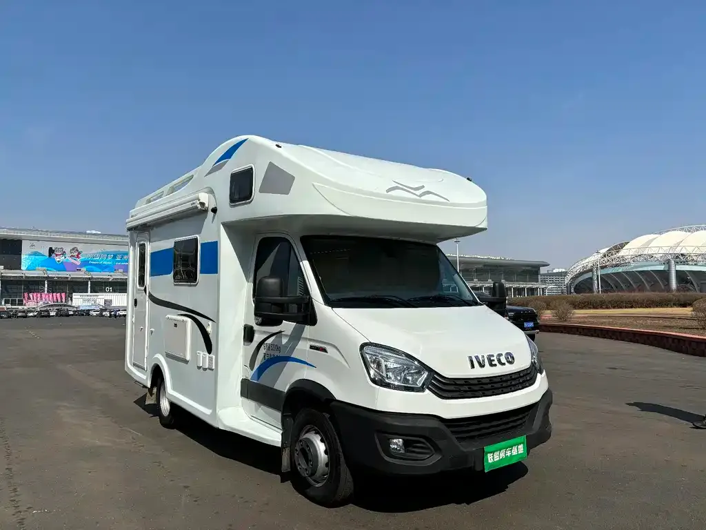 IVECO Ousheng — фото 9