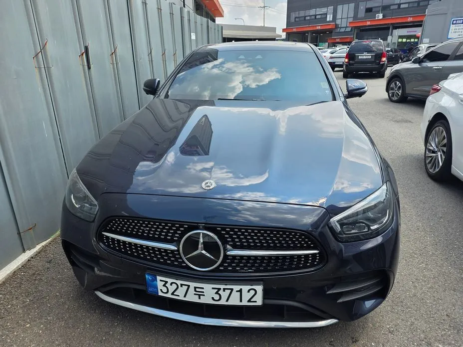 Mercedes-Benz E-Class E250 AMG Line 1