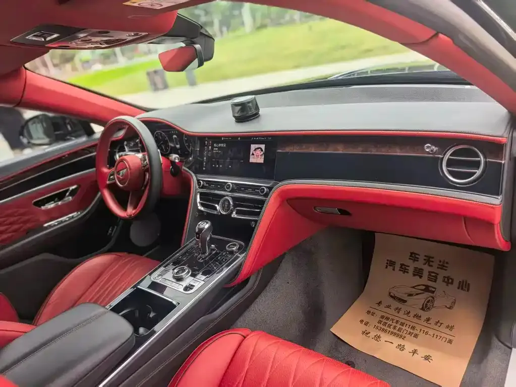 Bentley Flying Spur — фото 4