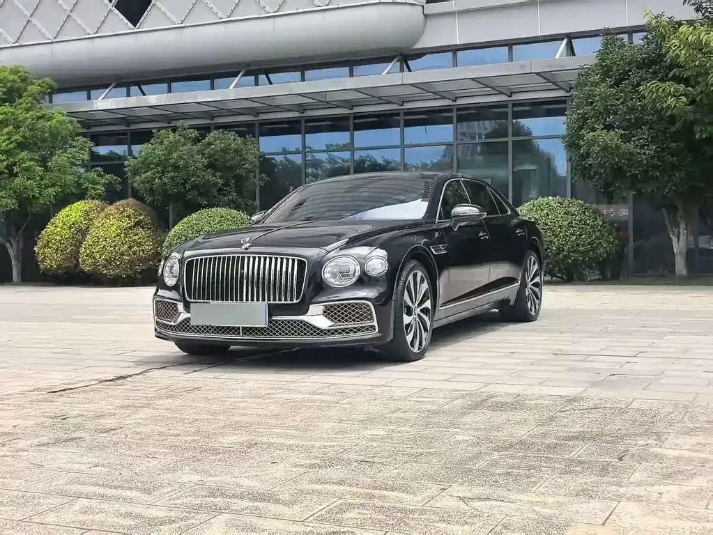 Bentley Flying Spur — фото 6