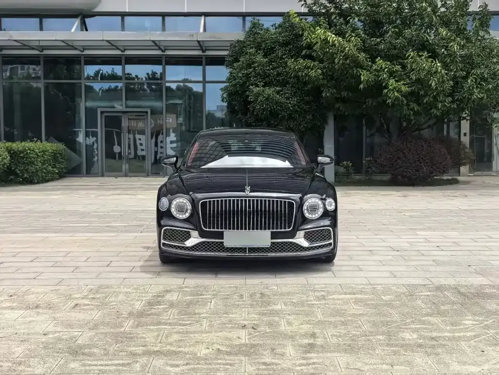 Bentley Flying Spur — фото 10