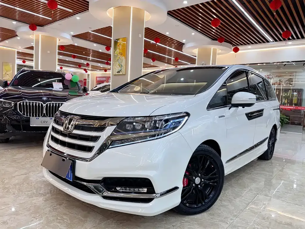 Honda Elysion — фото 1