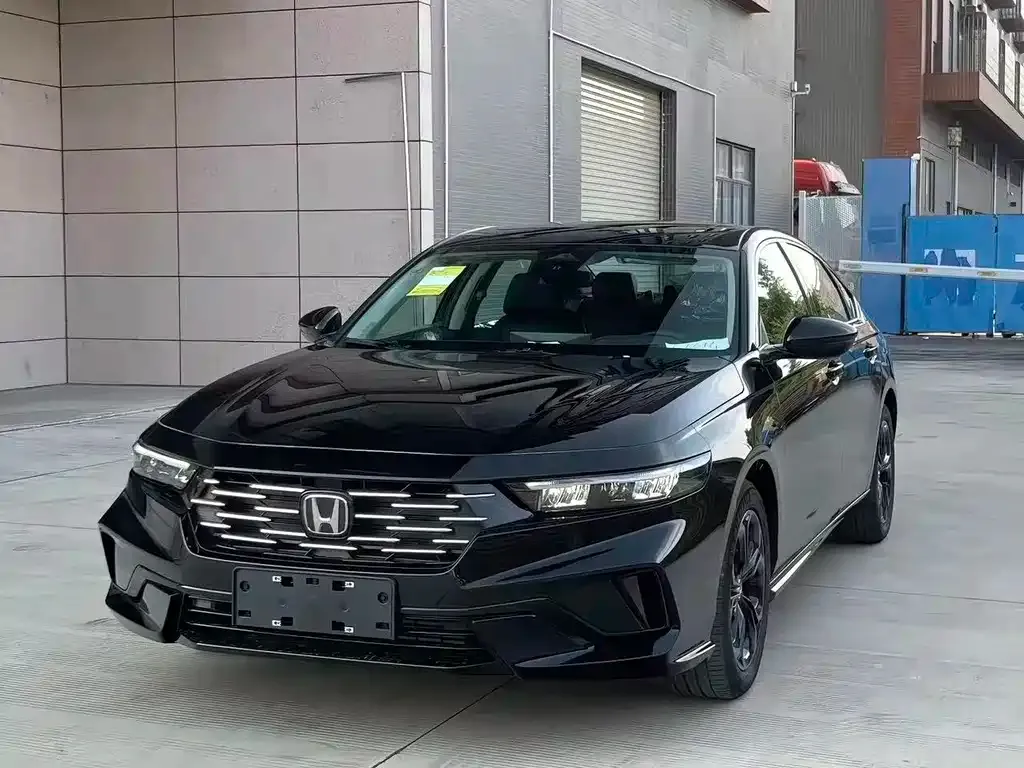 Honda Accord — фото 1