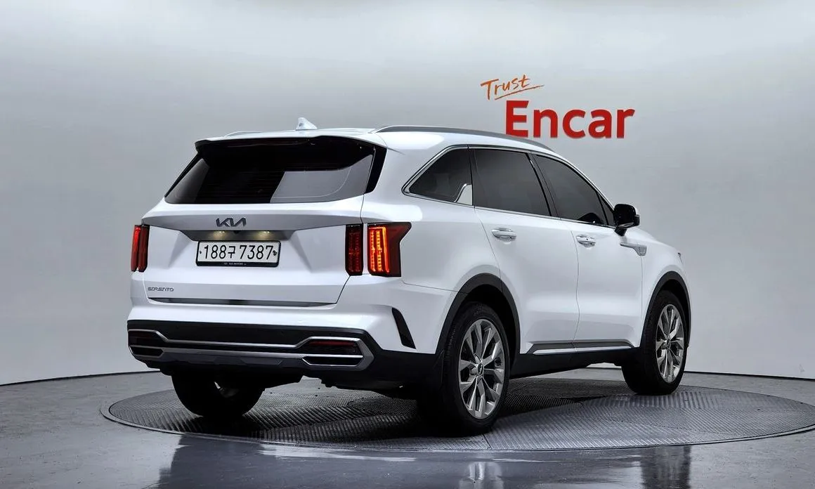 Kia Sorento — фото 5