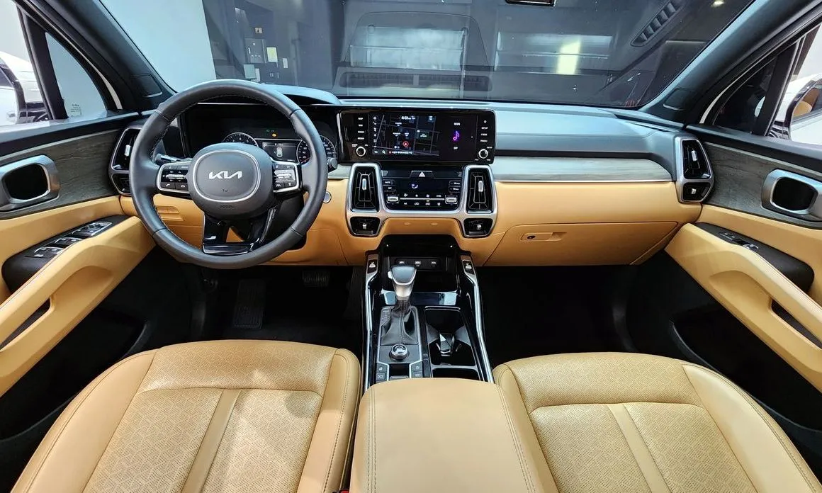 Kia Sorento — фото 9