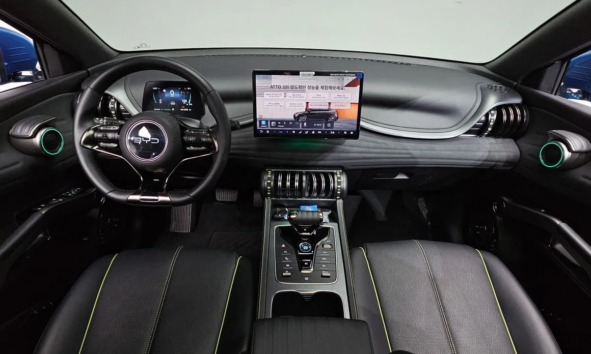 BYD Atto 3 — фото 10