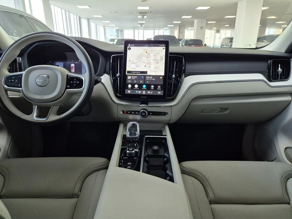Volvo XC60 — фото 10