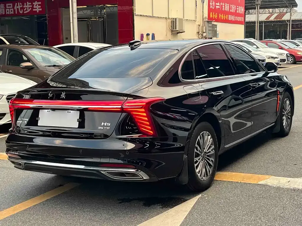 Hongqi H5 — фото 8